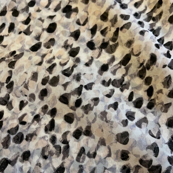 𝅺H & M Print Sleeveless Sheer Top in 8 - Picture 2 of 7